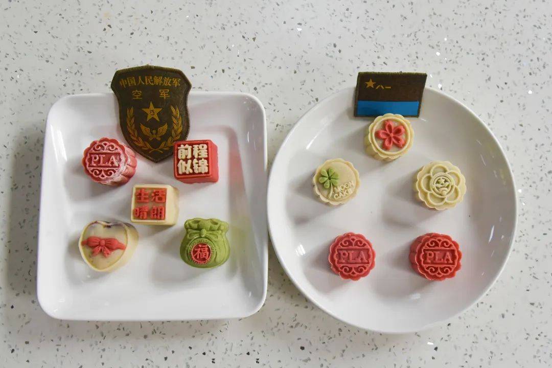 "军味月饼",真甜!_军营_战区_战友