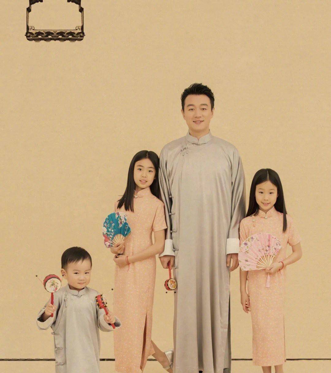 佟大为关悦一家五口全家福曝光!