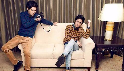 他自称患有抑郁症,劝说好友乔任梁未收到答复,得知噩耗痛苦不已.