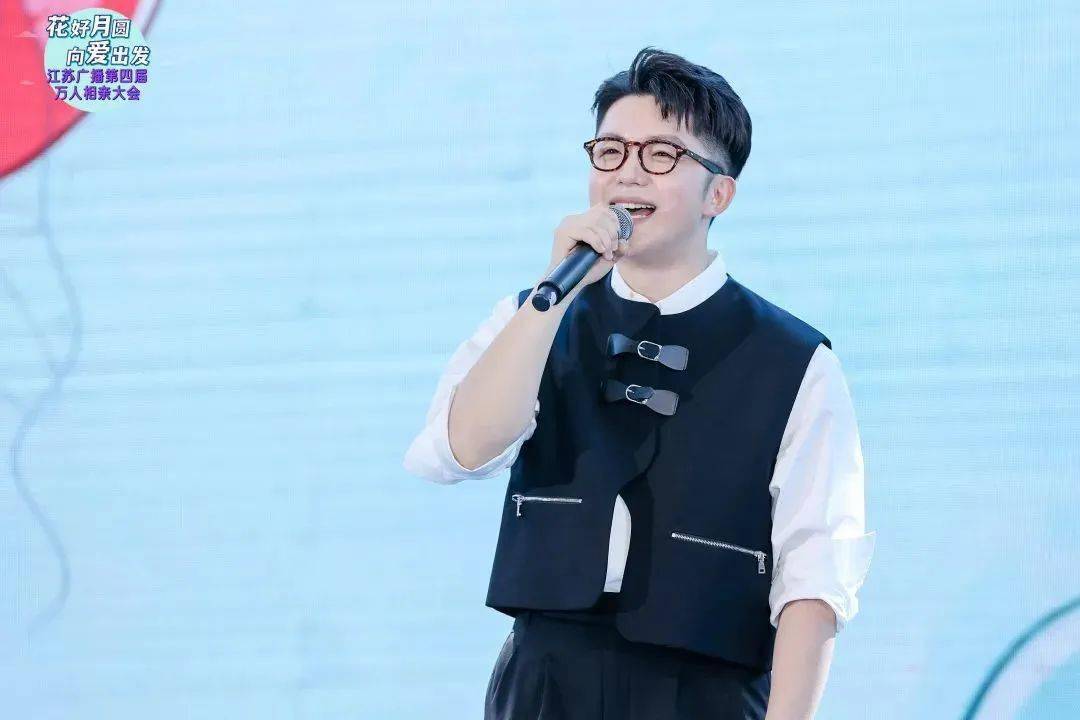 江苏广播第四届万人相亲大会甜蜜落幕!_男女_嘉宾_交通