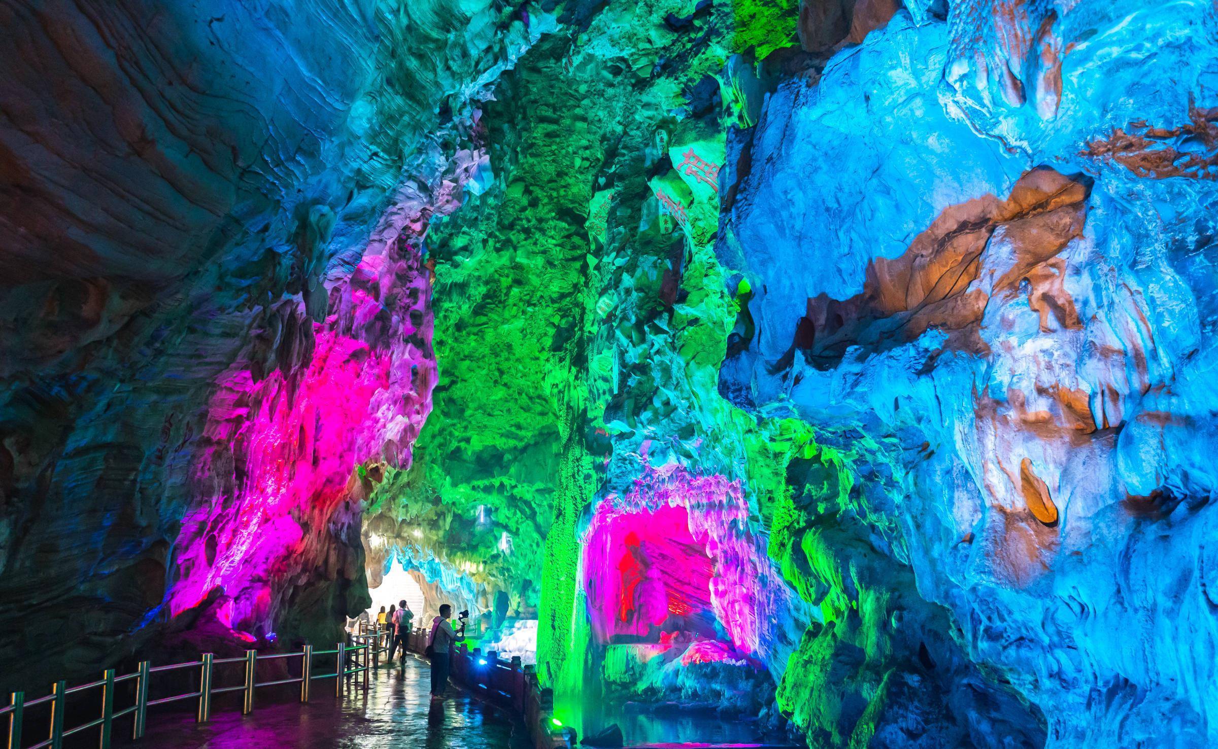 宜兴三奇之首,享有"欲界仙都"的美誉,常年气温23摄氏度_风景区_洞穴