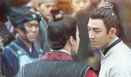 《君九龄》朱瓒追妻又土又好笑,比起疯子一般的陆云旗,优势明显_公主