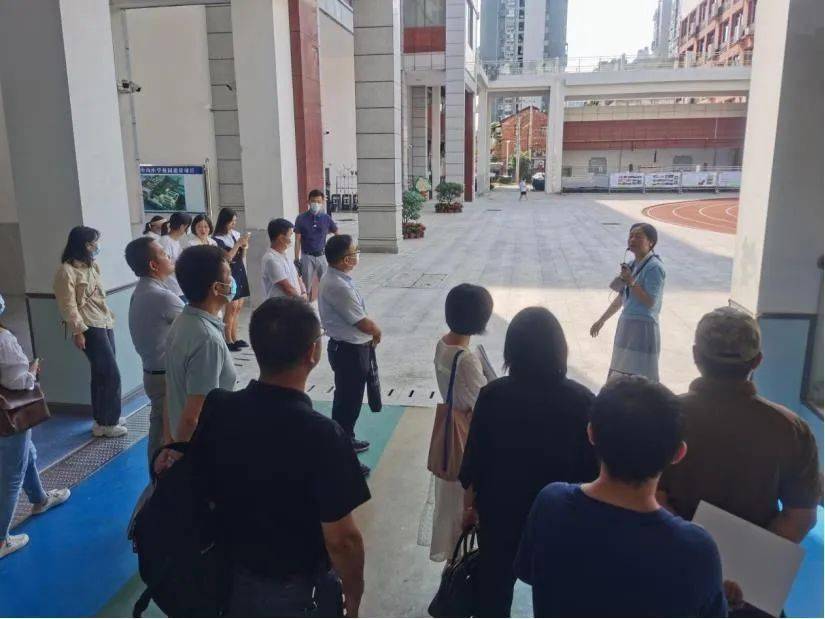 华新1907文化公园和胜阳港商圈等处实地参访,深入了解黄石港区在教育