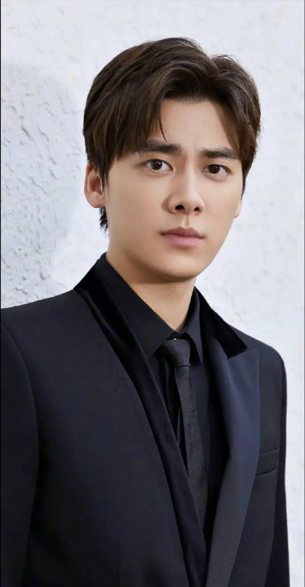 著名起名大师解读:李易峰的名字特点和李易峰多次嫖娼的性格缺陷