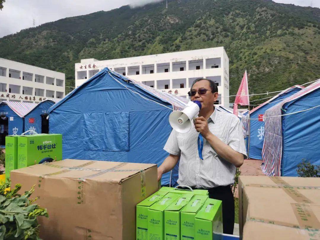 中秋假期,国务院工作组,州委书记,州长,县委书记等赴灾区一线_泸定
