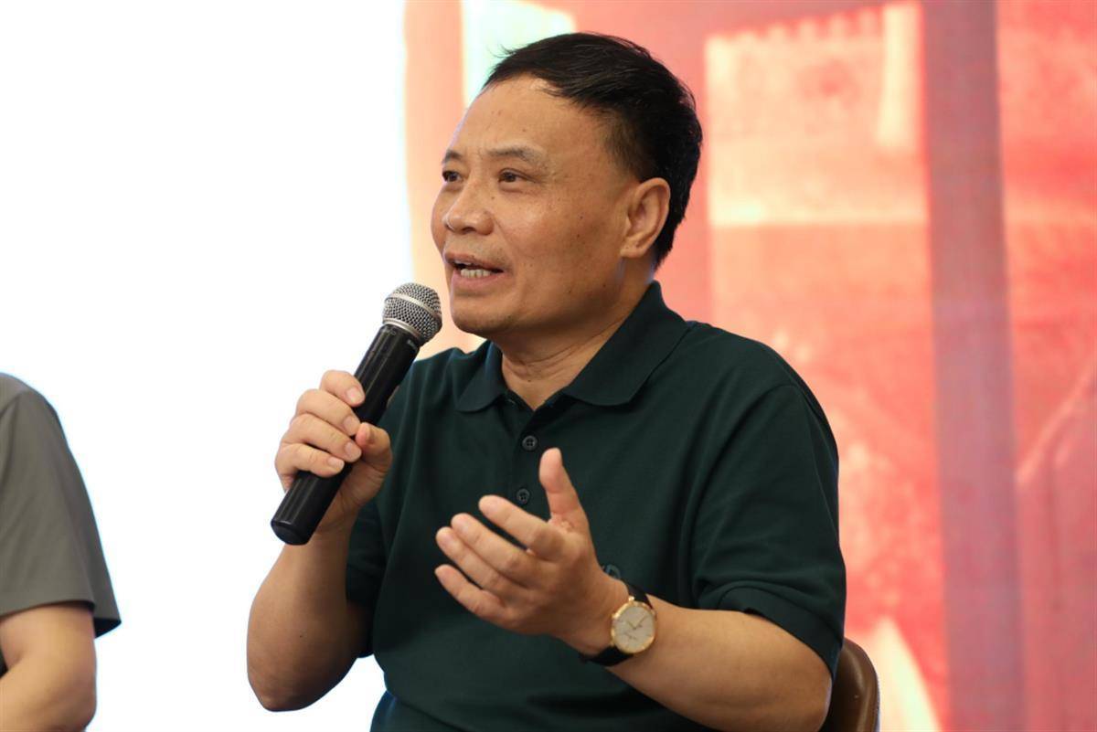 "倾心书写钢铁故事钢铁魂"——访《钢的城》作者罗日新_钢厂_大冶