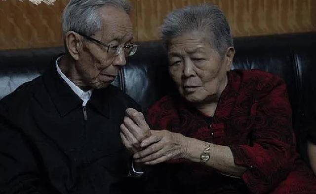 郭德纲说,相声学长因婚外情被判五年,可现在娱乐圈_张永熙_事情_李姓