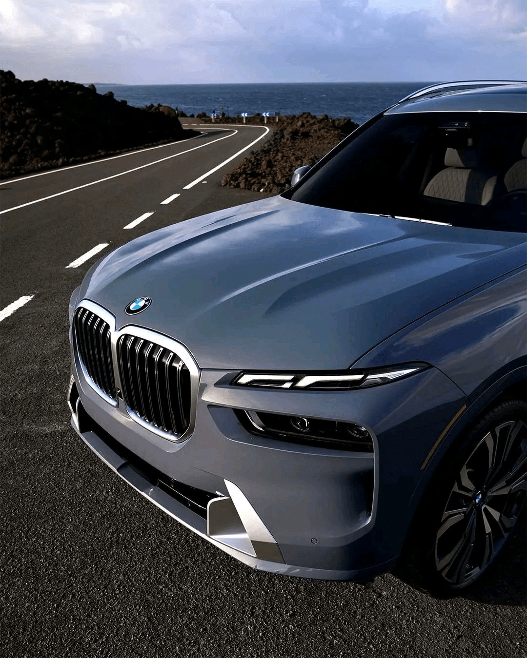 新款宝马x7到港实拍 首次搭载全新双联屏 爆发530匹马力_搜狐汽车_搜