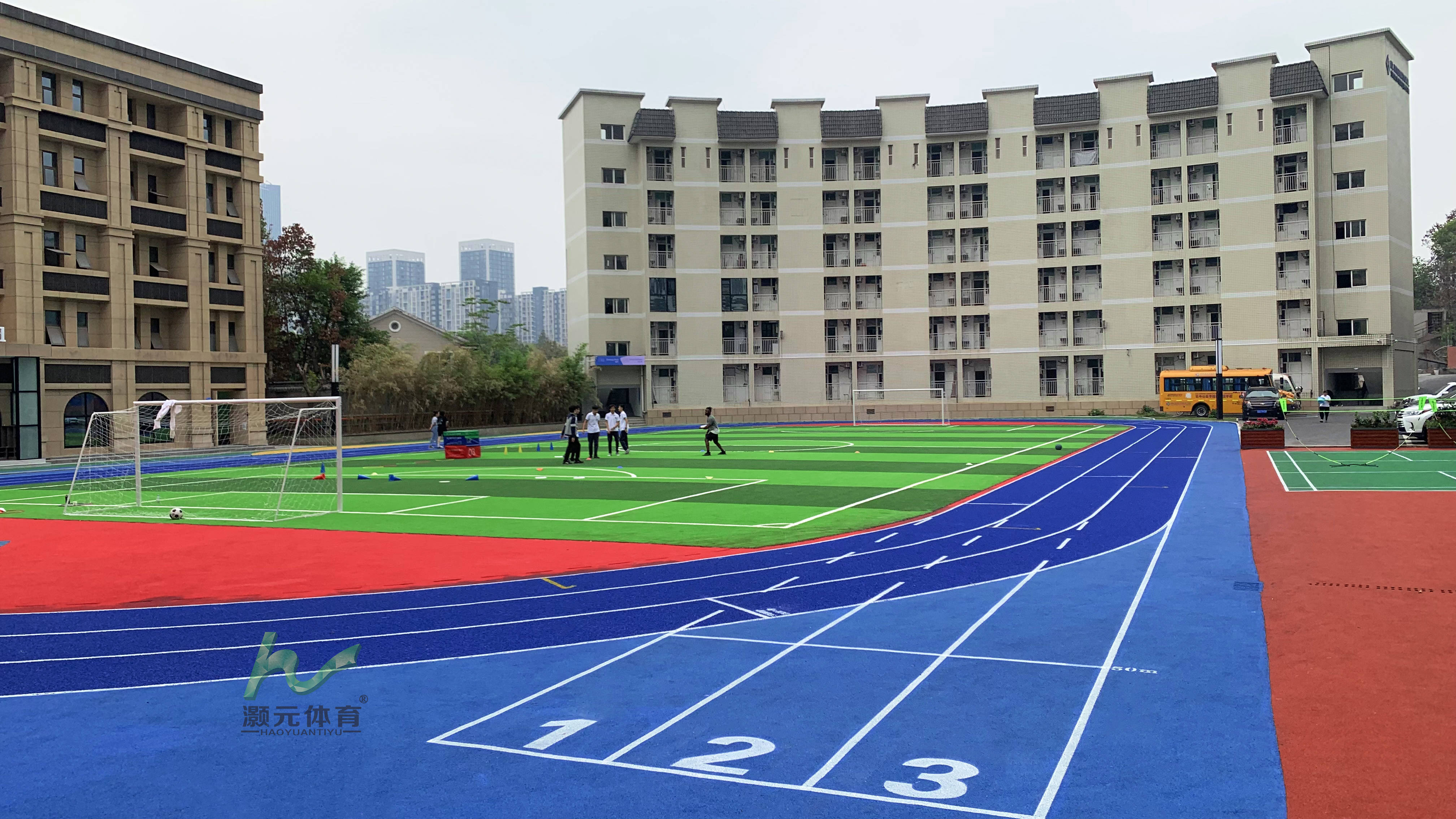 灏元星光 | 为各国孩子运动保驾护航,看重庆诺林巴蜀国际学校_跑道