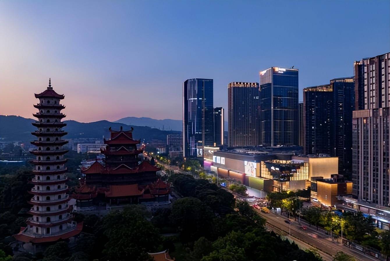 福州万象城购物中心室内外设计亮点分享_南洋_水晶_盒子