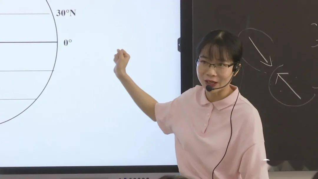 揭东梅岗中学教师 陈丽满:我认为教育是一个用生命滋润生命,用成长