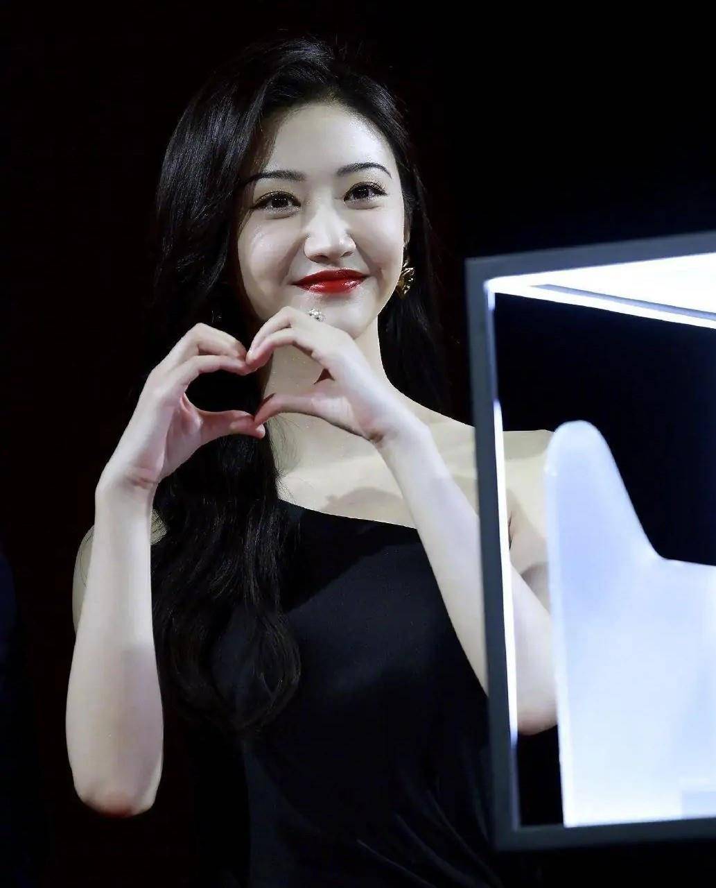 明星景甜的八字命理和面相分析,景甜的个人资料_命理知识-易经卜卦网