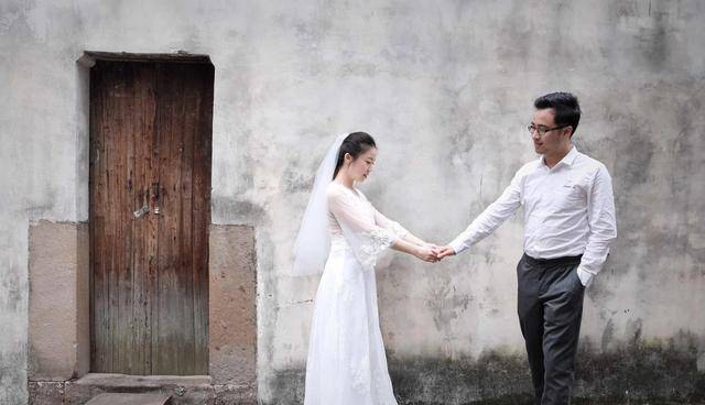 有婚外情的人都是值得被原谅的,有很多婚外情,最后的结局,妻离子散