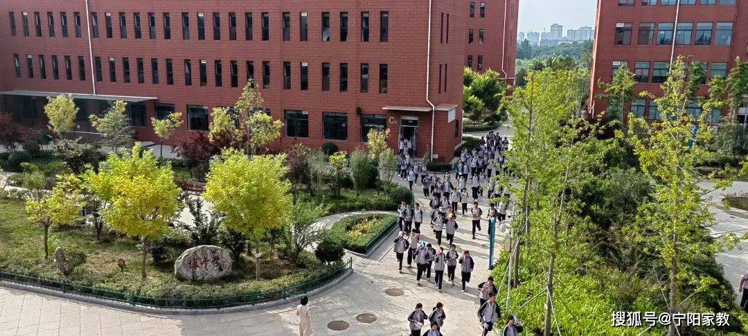 演练有方,地震不慌——宁阳县洸河学校北关小学教育集团举行防震减灾