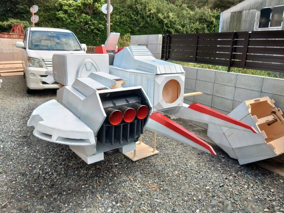 1/100的巨型阿伽马号强袭登陆舰_公众_来稿_模型