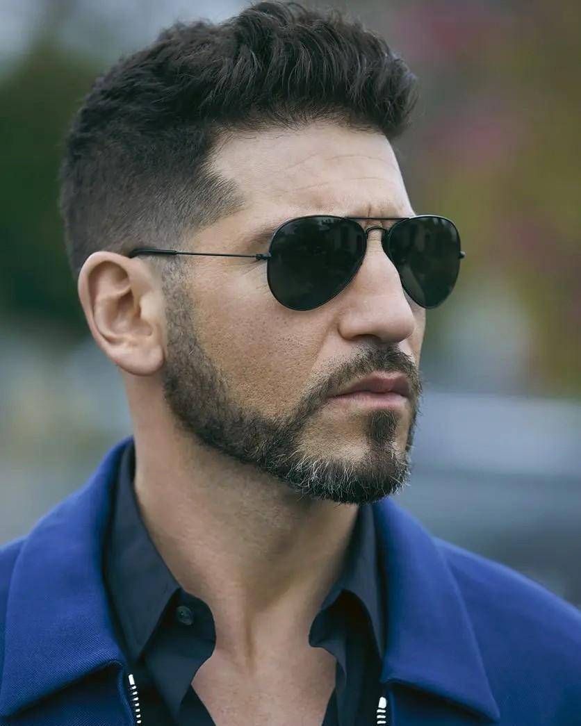 电影人物《乔·博恩瑟》演技精湛的肌肉男漫威惩罚者_bornser_乔恩·