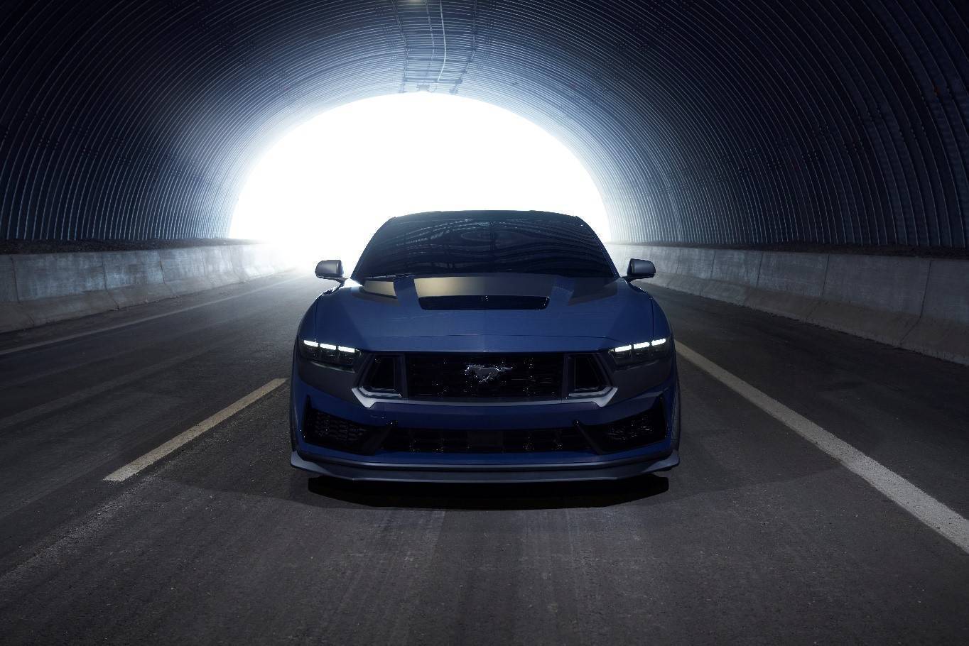 为赛道而生的高性能车型 全新mustang dark horse系列发布_搜狐汽车