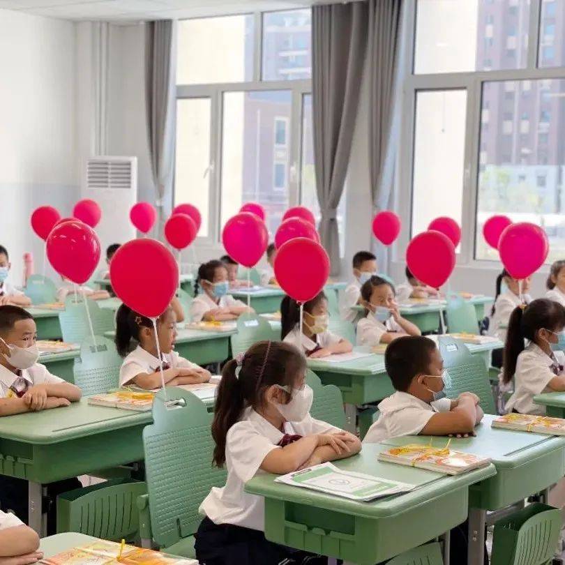 我市多所新校开学 新增学位近两万个_教育_保定_保深