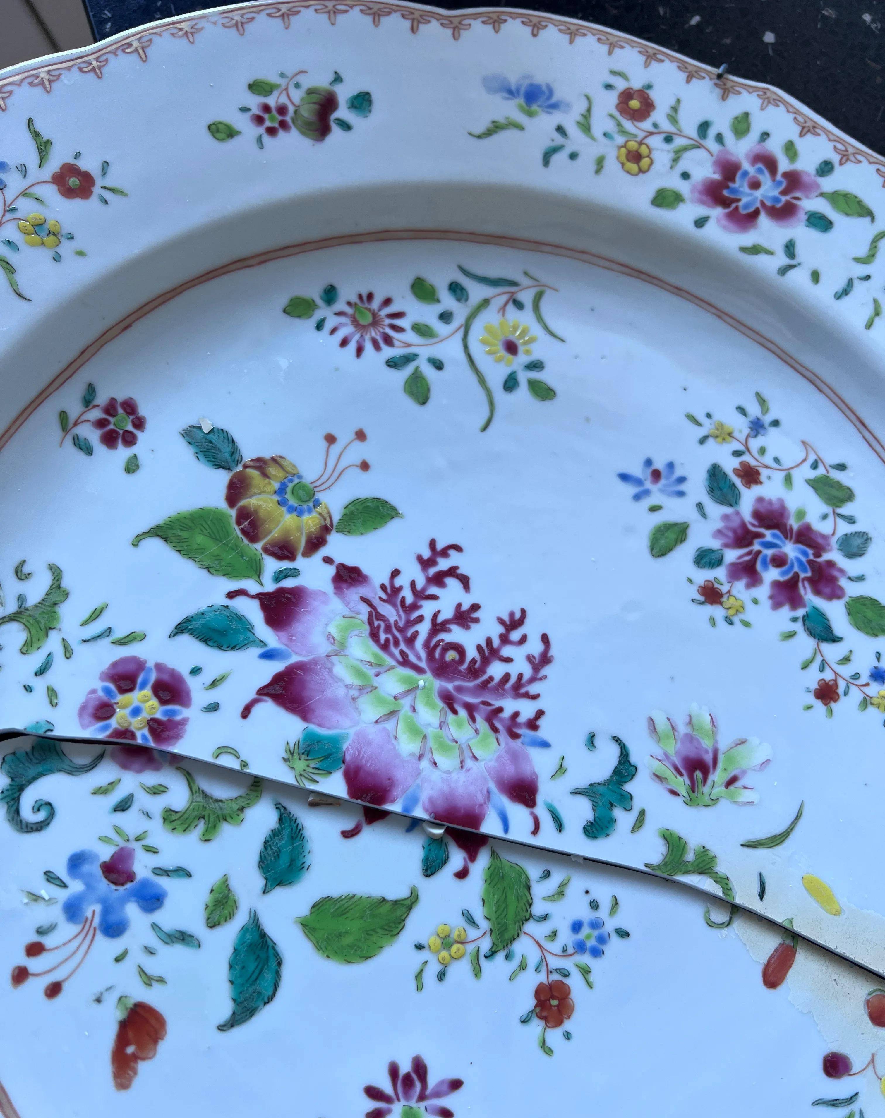 浅谈从几个被砸的乾隆外销瓷盘得来的启示_盘子_东西_故事