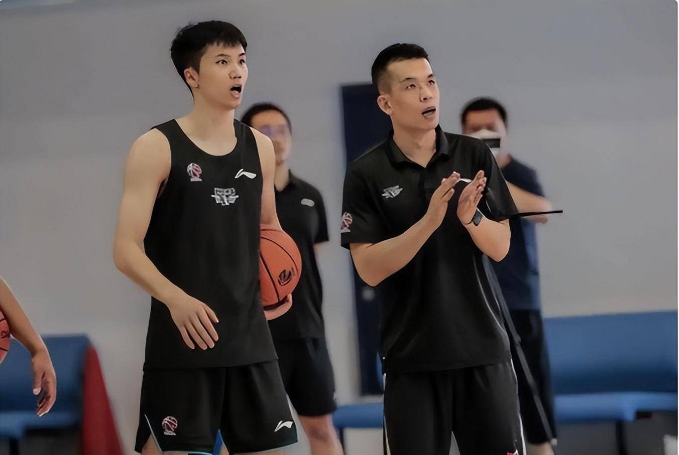 尤其是孙晨然在最近的热身赛中表现相当不错,他也可以和高诗妍交手.