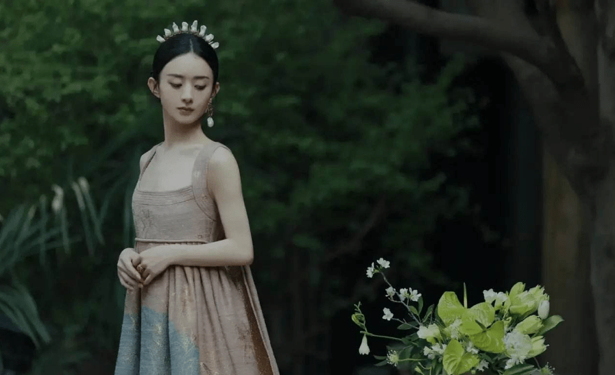 "拼命三娘"赵丽颖上位史,与三个男人因戏生情,成30亿收视女王_工作