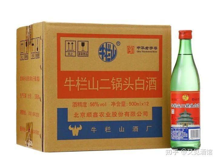 红星PK牛栏山，到底哪个二锅头更正宗？行内人：差别可太大了_搜狐网