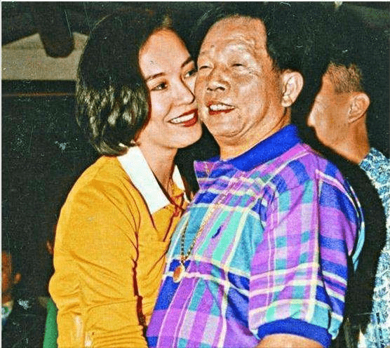 翁静晶:嫁大30岁刘家良,丈夫去世后哭到昏厥,转身嫁入了赌王家_翁晶晶