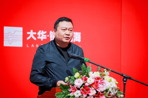 签约仪式上,西山区教体局局长李剑在致辞中提出:校企合作,一头连着