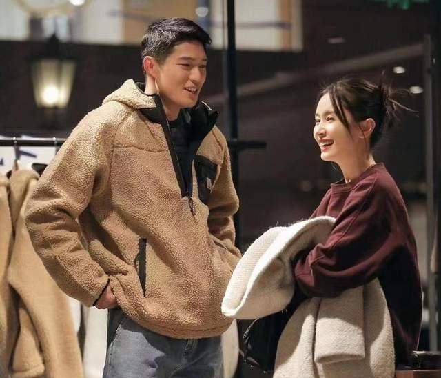 王子文晒与吴永恩对视照,差5岁的恋爱,被她逆转成小公主初恋_恋情