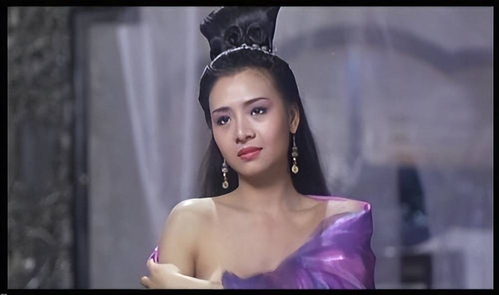 艳星叶子楣:一生未婚无儿无女,56岁年老色衰活成了这样_蔡澜_胸脯