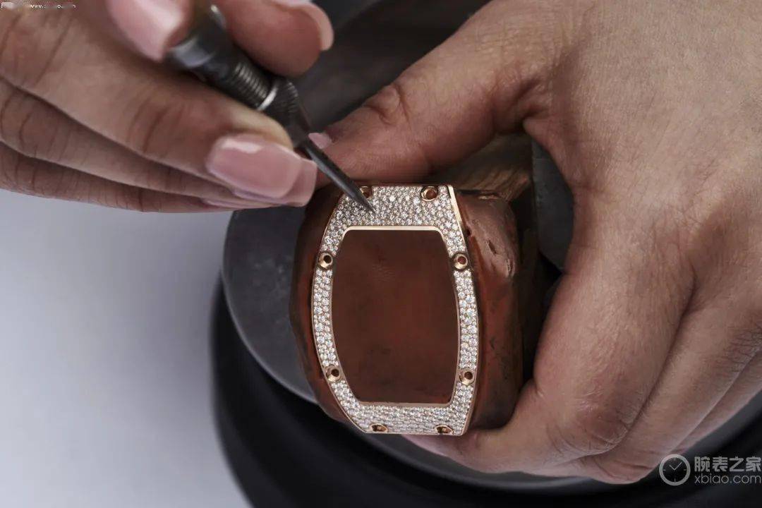 贵金属镶嵌钻石：之于高级腕表 兼具高超技艺