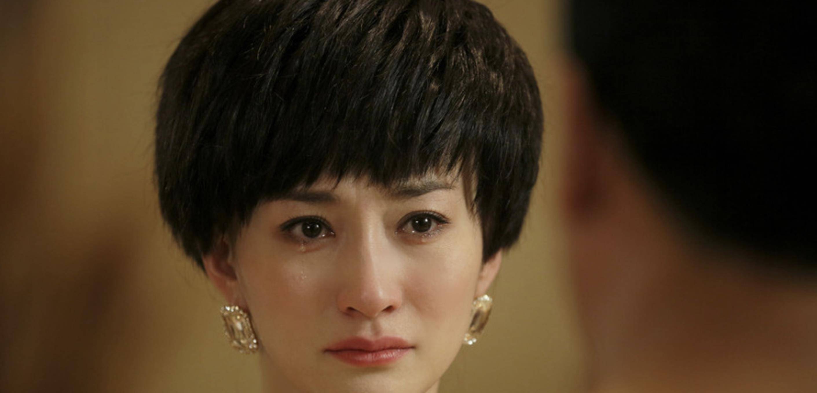 总是一副"愁眉苦脸"的样子,太吃亏了_观众_蓝盈莹_苦相