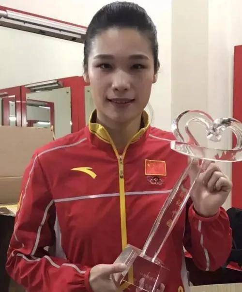 "为国争光"的林莉,为何最终落到了这个地步?_主攻_自由人_中国女排