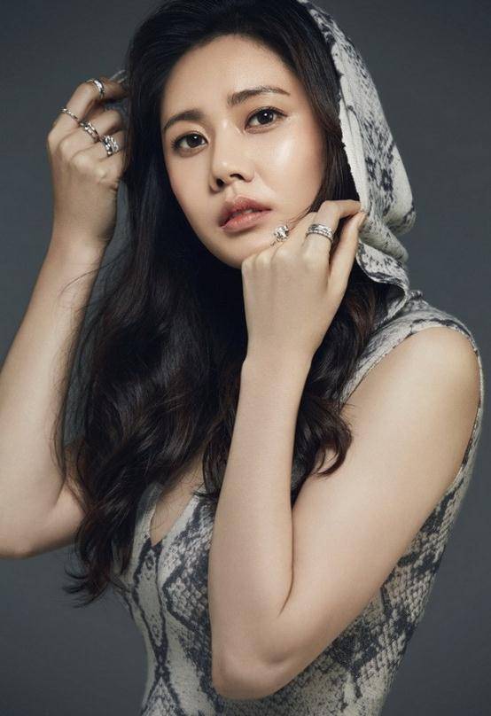 秋瓷炫的人生太苦了,童年被视为丧门星,丈夫于晓光竟频频不忠诚!