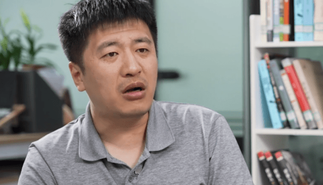 "考研头铁的人很多",张雪峰接受采访金句频出,戳痛不少人的心_张雪峰