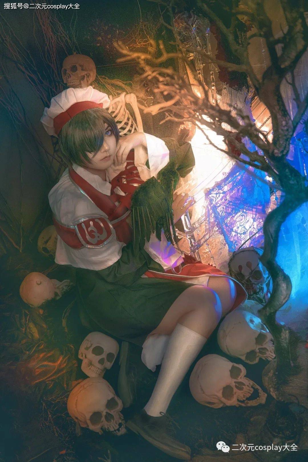 《黑执事》唱诗班夏尔cos,布景光线很用心,居然还有点被帅到_qiqi_po