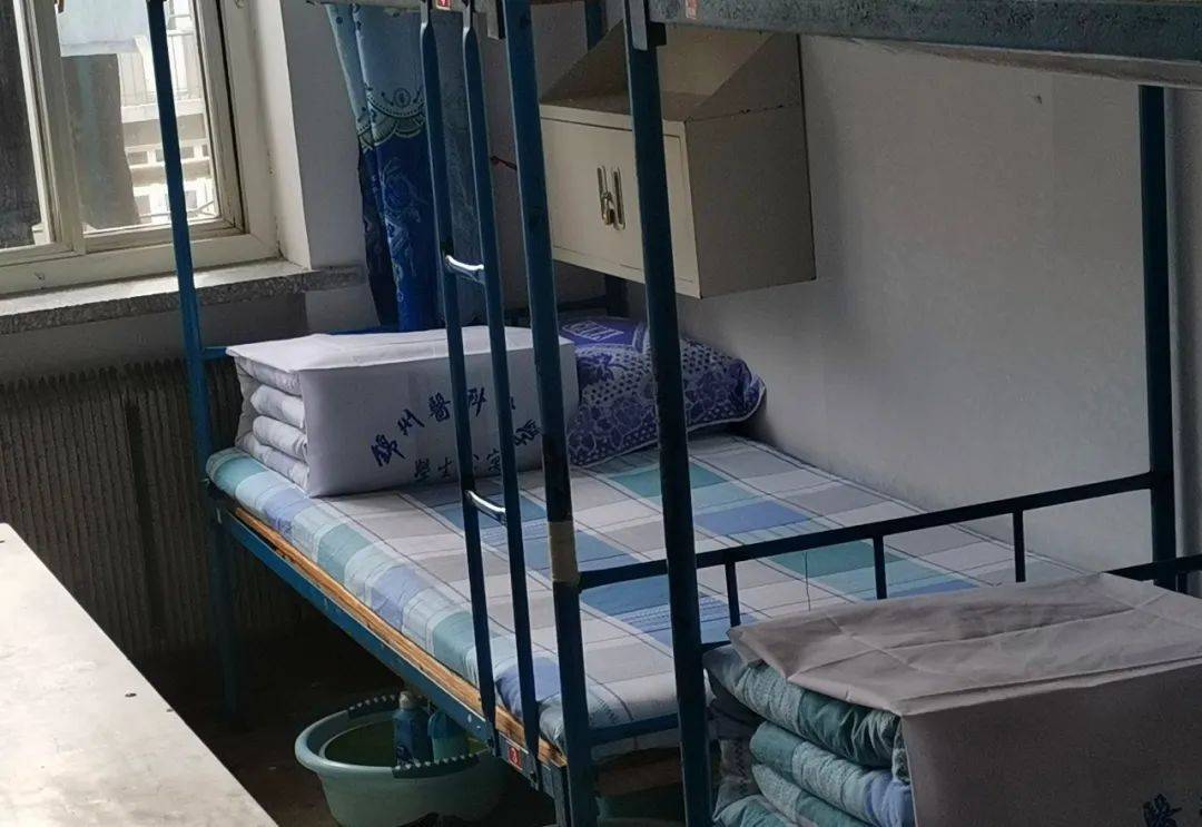 【辽宁中医药大学】图片来源网络【牡丹江医学院】图片来源网友@芥末c