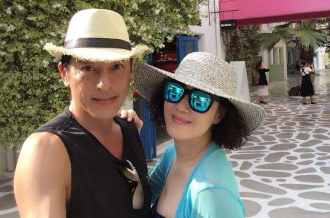 吕颂贤与爱妻结婚26年,坚持不要孩子只吃素,如今身材样貌变这样