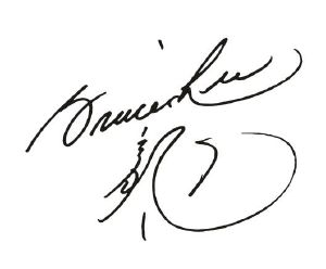 浙江一自然人将李小龙签名申请注册为图形商标这名自然人还申请注册了