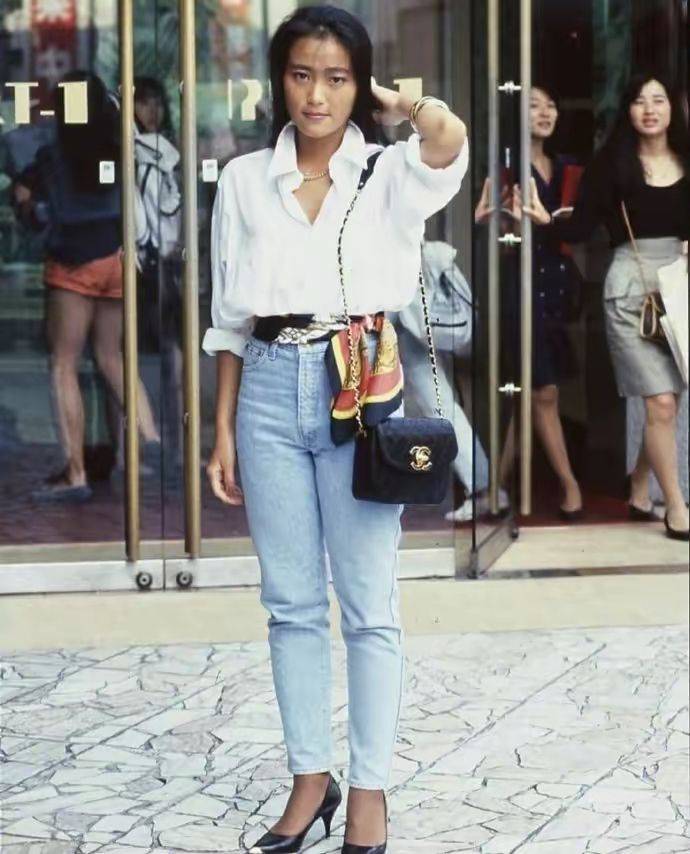 看完她们80年代的穿搭,你就懂了_时尚_服装_爸妈