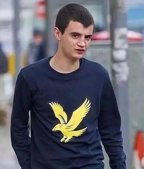 13岁当爹的国外男孩成世界上最小父亲,亲子鉴定后却发现意外惊喜