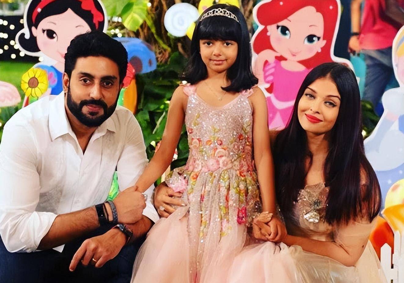 参考资料《艾西瓦娅·雷aishwarya rai》新京网《印度宝莱坞第一美女