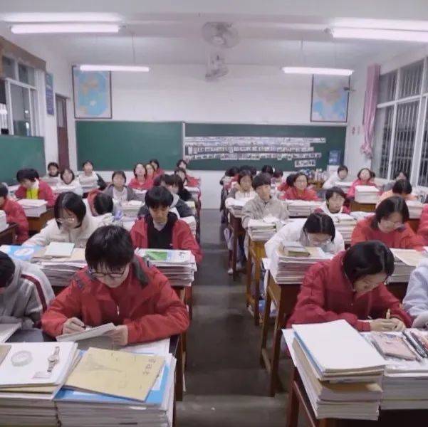 华坪女高没有毕业典礼?张桂梅这样说……_毕业生_高中_云丽