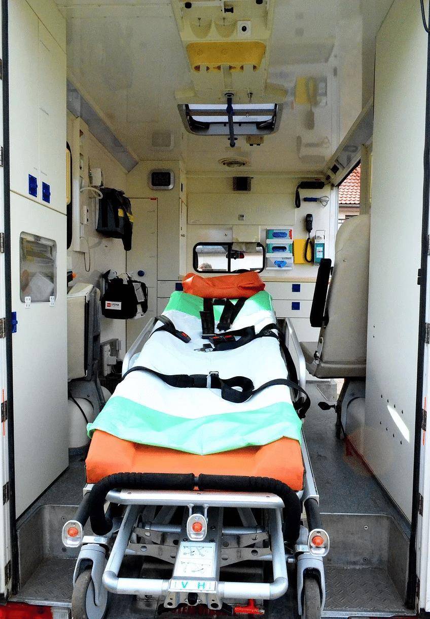 日本救护车内部图片