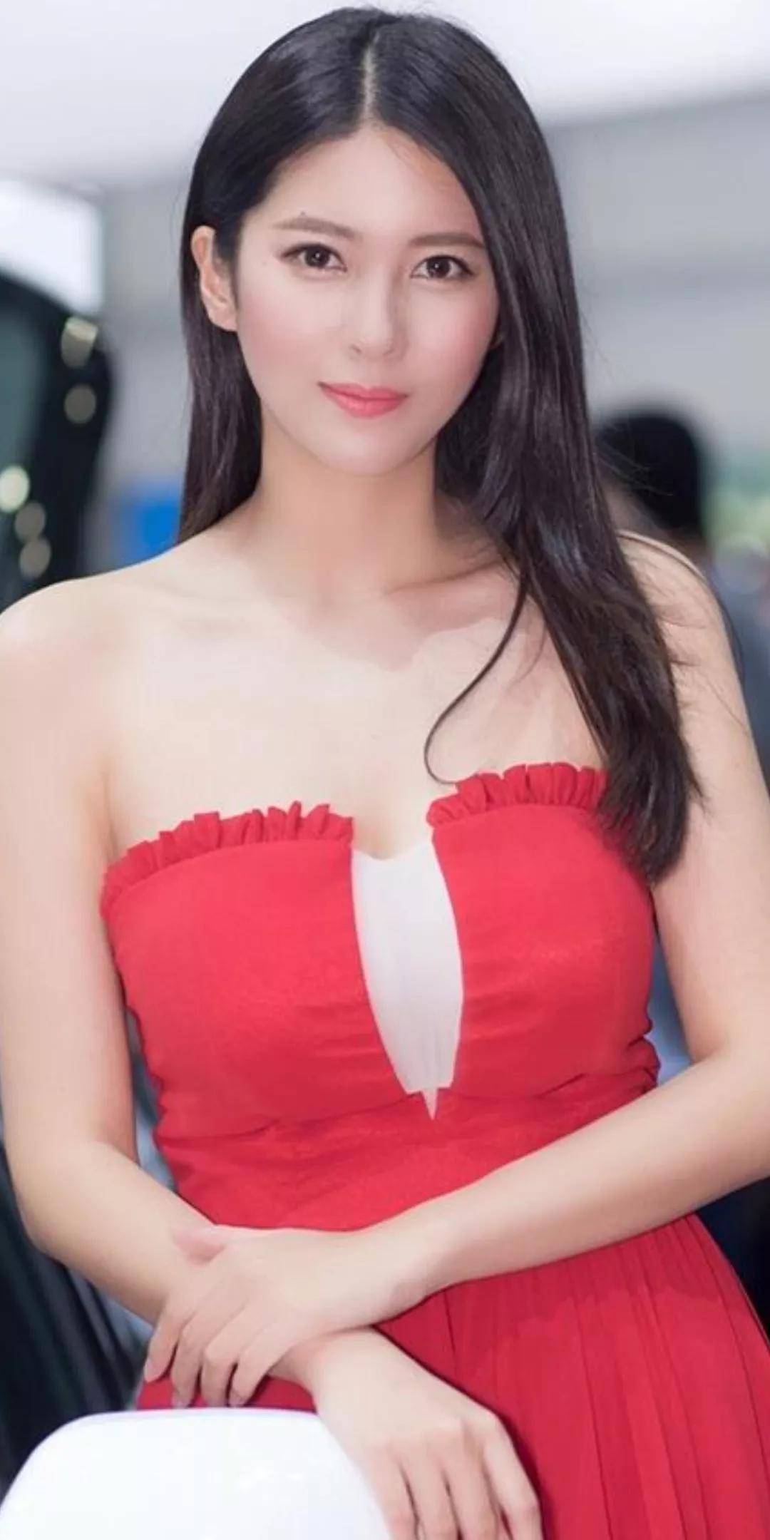 钟鹿纯_车展_美女