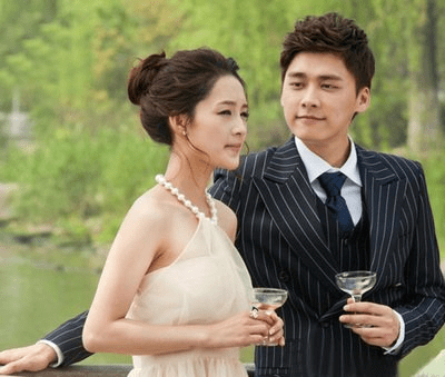 90后小花李沁:出道多年戏红人不红,今演出被杨颖,张天爱力压_戏曲