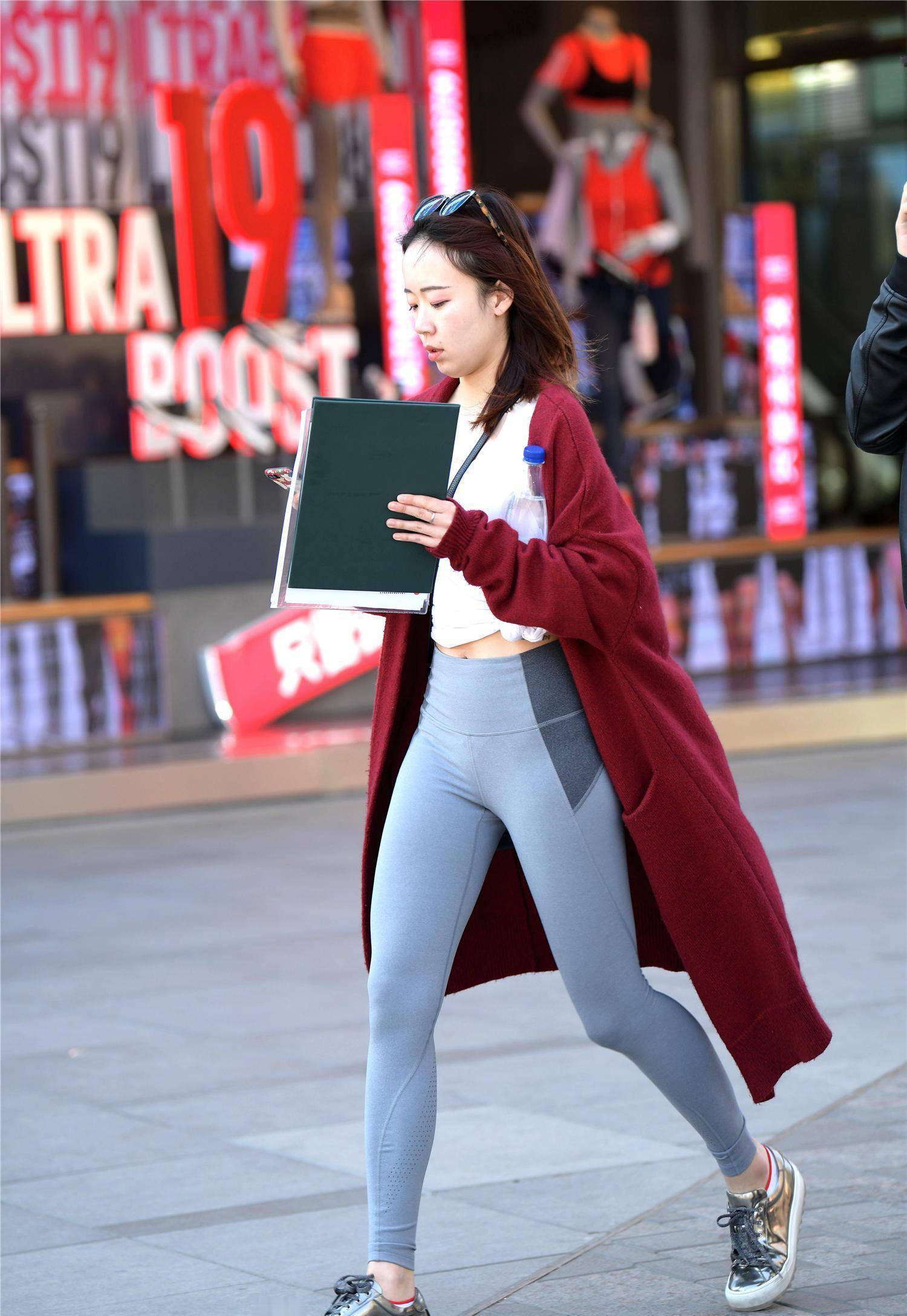 军嫂张馨予放肆秀时尚!