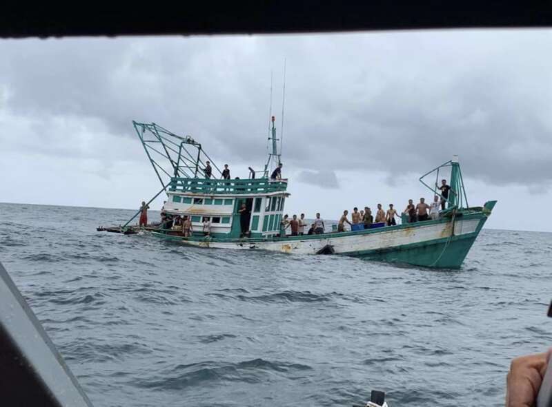 柬埔寨西港沉船事故：已有30人获救，仍有8人下落不明