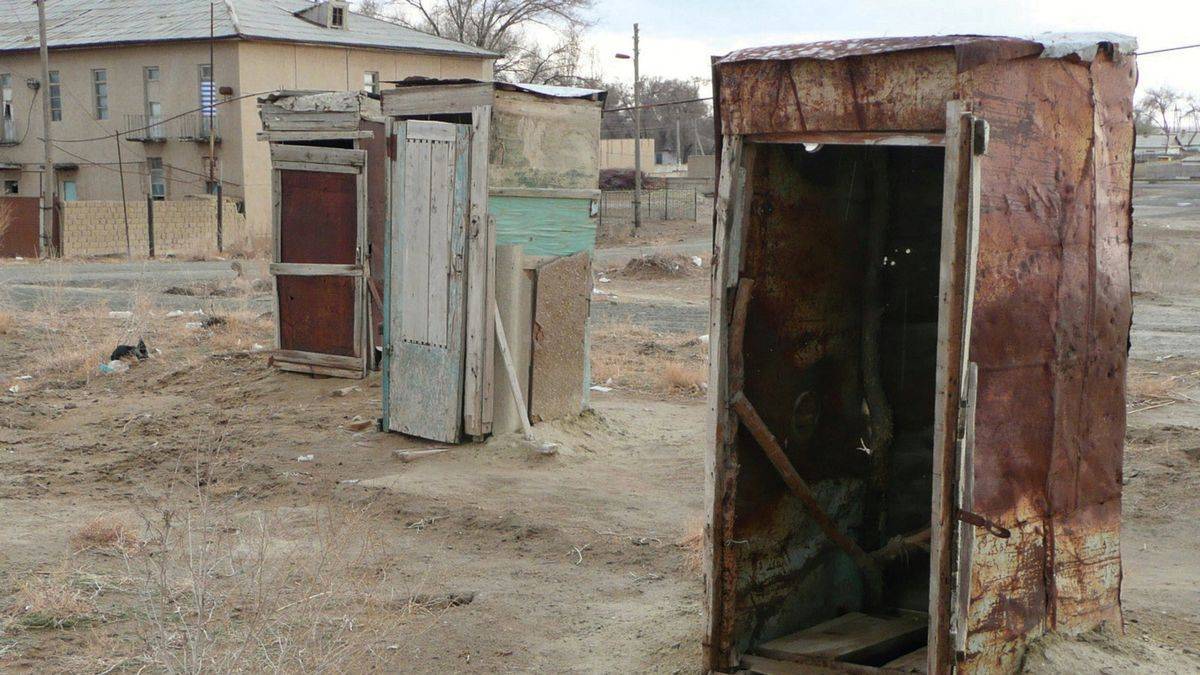 男子环游世界寻找最糟糕的厕所，这个帐篷上榜，恶劣程度超乎想象