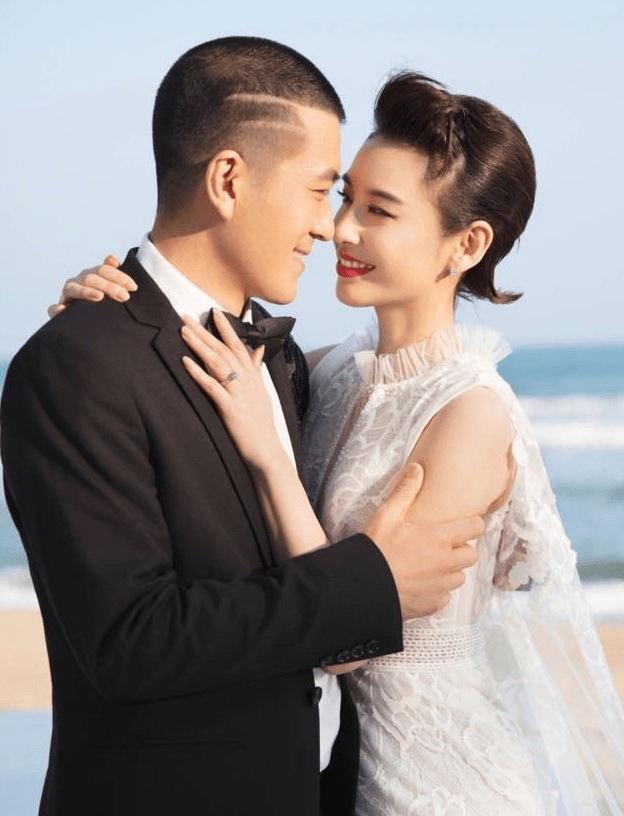網曝黃聖依和老公楊子發藏頭詩,疑似暗指婚變 1 8c0ecf0f4b534c54a74fdba58edc35cf